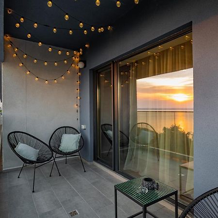 Golden Mirage Sunset Apartment Мамая Екстериор снимка